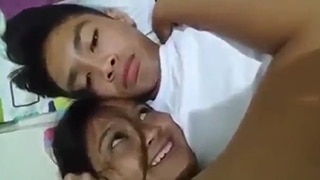 Background nonton video viral ABG Bocil Cantik Ngewe Dikamar Mumpung Gada Ayah Ketagihan